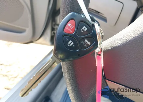 2007 Toyota Camry Le z USA, uszkodzony, nr VIN 4T1BE46K97U522294